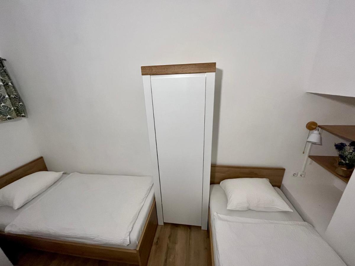 Apartment Tisa, Любляна Екстер'єр фото